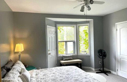 Corktown Apartment | Superb Spacious Loft Old Toronto near Distillery District