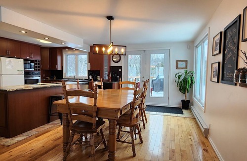Saint-Calixte Ski Chalet | Superbe Chalet Familial Avec 3 Chambres 8 Personnes Citq#300813