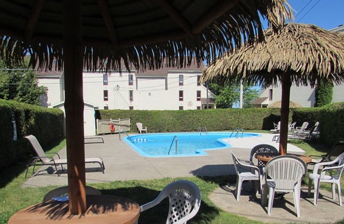 Magog Condo | Superbe condo**** bord de l'eau à Magog