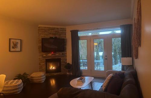 Bromont Apartment | Superbe condo - Navette de Ski Gratuite #102
