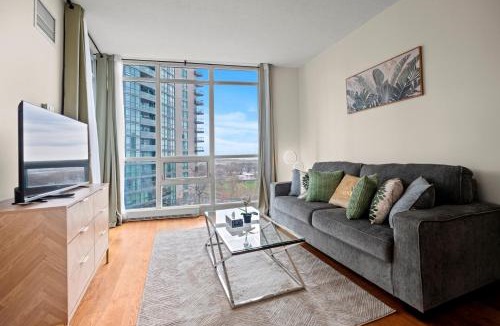 Fort York Apartment | Superior 1Bedroom&DEN Condo with Balcony