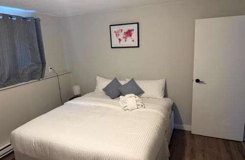 Golden Bed & Breakfast | Supinder's Rentals