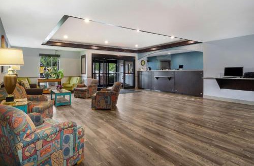 Tarboro Hotel | SureStay Plus by Best Western Tarboro-Kingsboro