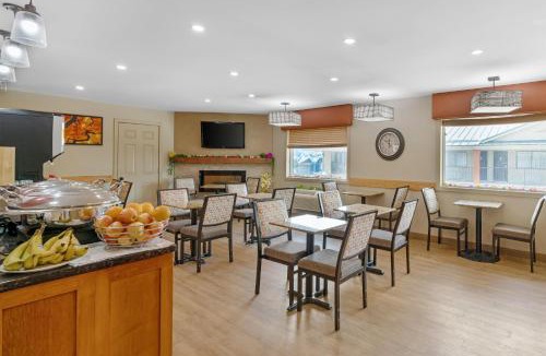 Salmon Arm Hotel | SureStay Plus Hotel by Best Western Salmon Arm