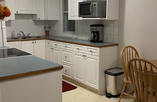 Red Deer House | Sweet little house in a sweet location