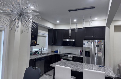 Brampton House | Sweet-Vacation Home