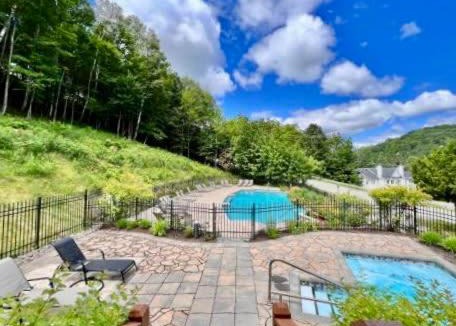 Mont-Tremblant Village Apartment | Swimming Pool Spa - Condo Mont Tremblant