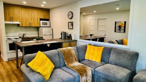 Mont-Tremblant Village Apartment | Swimming Pool Spa - Condo Mont Tremblant