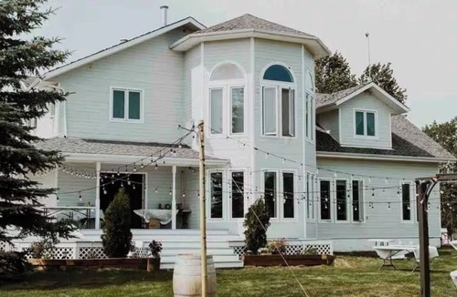 Alix House | Tail Creek Oasis