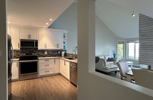 Regional District of Nanaimo Hotel | Tanglewood 13 is a ocean and park view unit on Rathtrevor Beach!