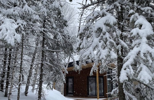 Baie-St-Paul Ski Chalet | Tanières Microchalets Charlevoix Canada