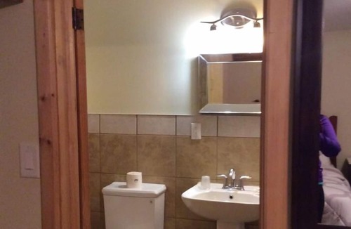 Waubaushene Hotel | Tay Motel