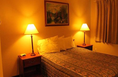Brooks Hotel | Tel Star Motel
