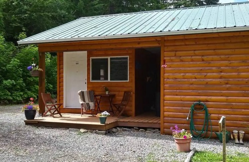 Lillooet Cabin | Texas Creek B&B