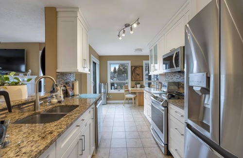 Saanichton Condo | The 201 | Your Luxury Getaway