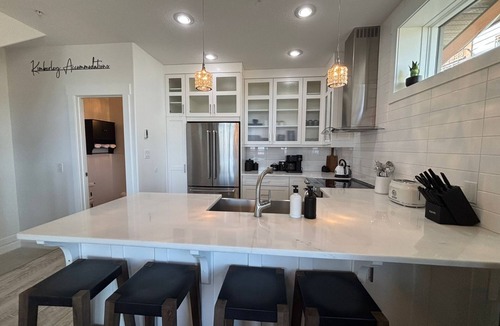 East Kootenay House | The Alpine Twins Mega