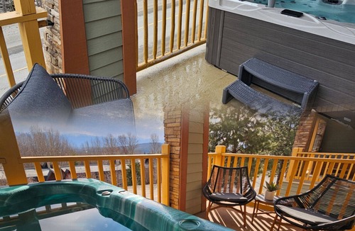 East Kootenay House | The Alpine Twins Mega