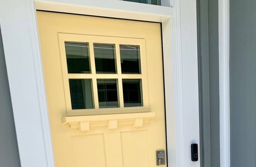Osoyoos Cottage | The "B" Hive Cottage