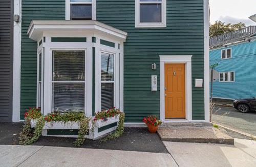 Downtown St. John's House | The Bannerman Park Suite and Loft