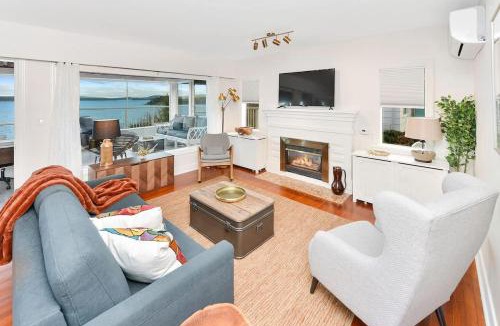 Chemainus Apartment | The Beach House Suite by EMR Vacation Rentals