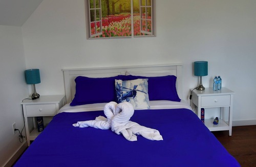 70 Mile House House | The Blue Cottage B&B