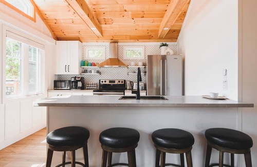 South Bruce Peninsula House | The Blue Sapphire- w Beach Access