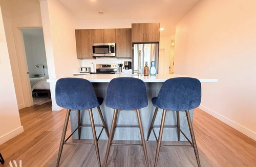 Golden Apartment | The Cache Contemporary DT Condo