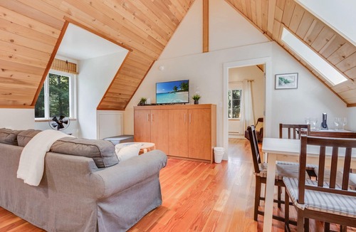 Metchosin House | The Carriage House