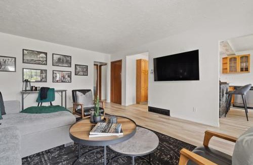 Drumheller House | The Coal Stone throw away from Red Deer River 2BR House