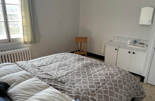 Sainte-Anne-des-Monts Hostel | The Couvent, 412- chambre Queen