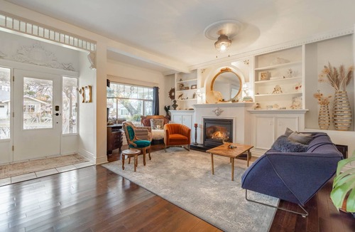 Chemainus House | The Cowichan Queen Room