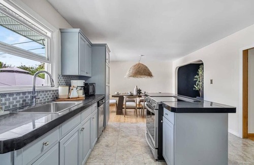 Red Deer House | The Distillery Sleeps 10 Guests BBQ and Patio!