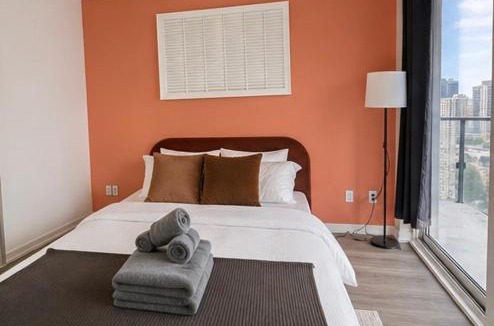 Downtown Toronto Apartment | The Downtown Luxe at 101