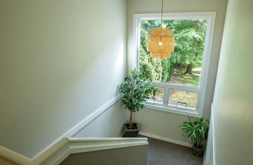 Harrison Hot Springs Apartment | The Driftwalk | Walkable to Beach