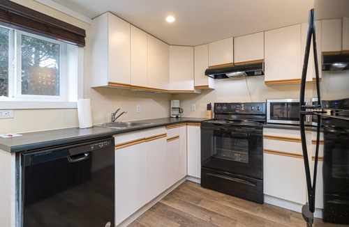 Victoria House | The Forrester Grove