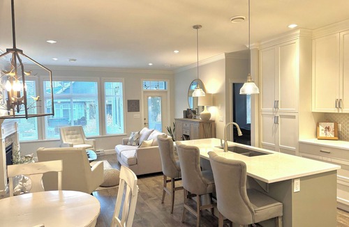 Osoyoos Cottage | The Grey Turtle Cottage
