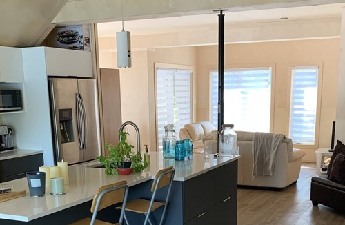 Saint Donat House | The ground floor of a large Residence on the edge of the lake. All the services