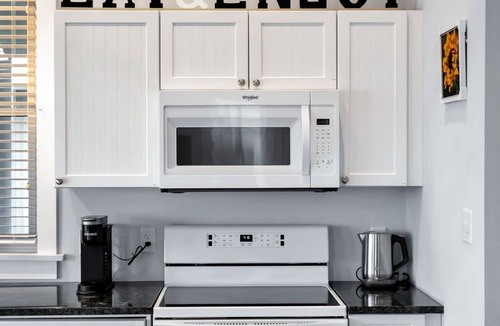 Cherry Valley House | The Harlequin - 20 Summer Village