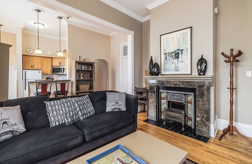 Algoma District House | The Historic Haven - One bedroom - Free Parking
