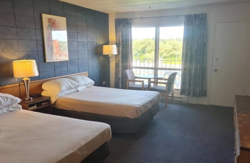 Thorold Hotel | The Inn at Lock Seven