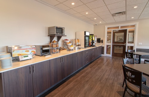 Invermere Hotel | The Kanata by BCMInns Invermere