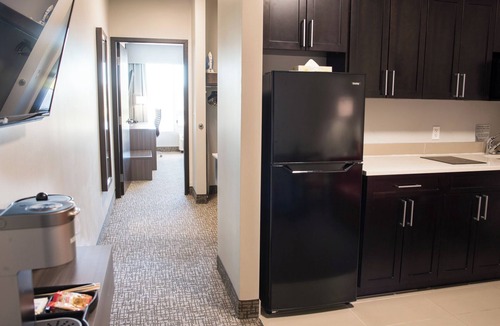 Whitecourt Hotel | The Kanata by BCMInns Whitecourt