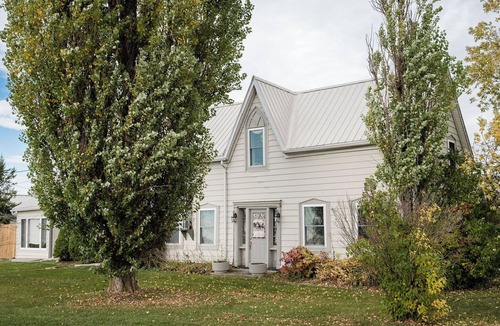 Picton House | The Kelly 4 Bedrooms Hot Tub