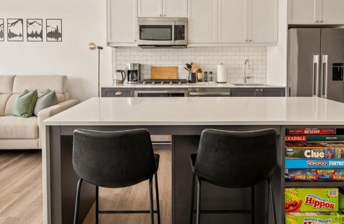 Kensington Apartment | The Kensington - Balcony - City Views - Office