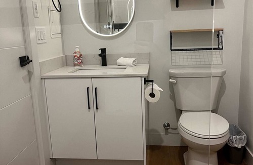 Downtown Halifax Apartment | The King Nook - King Bed Studio in Downtown, AC