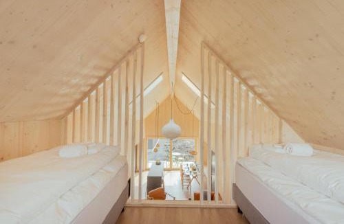 Mivagur House | The Lakehouse