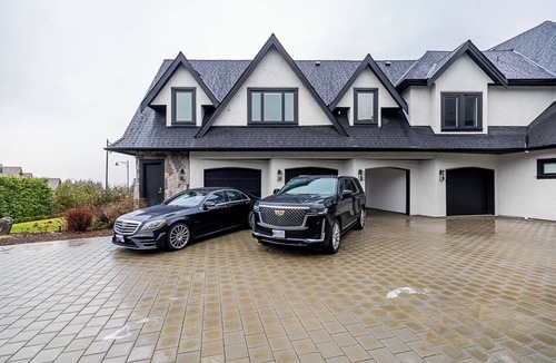 Langley Apartment | The Langley Getaway