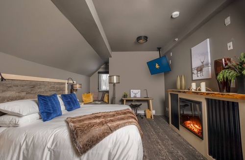 East Kootenay Hotel | The Larix Hotel