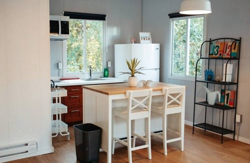 Sliammon Cottage | The Little Beach Side CottageA8