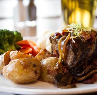 Nakusp Hotel | The Lodge at Arrow Lakes